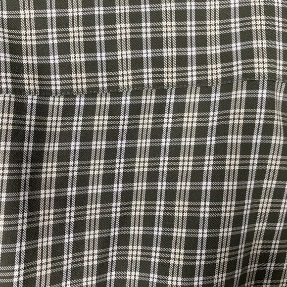LL Bean Button Down Shirt Men L Green Ivory Check Plaid Long Sleeve No Wrinkle - Picture 9 of 13